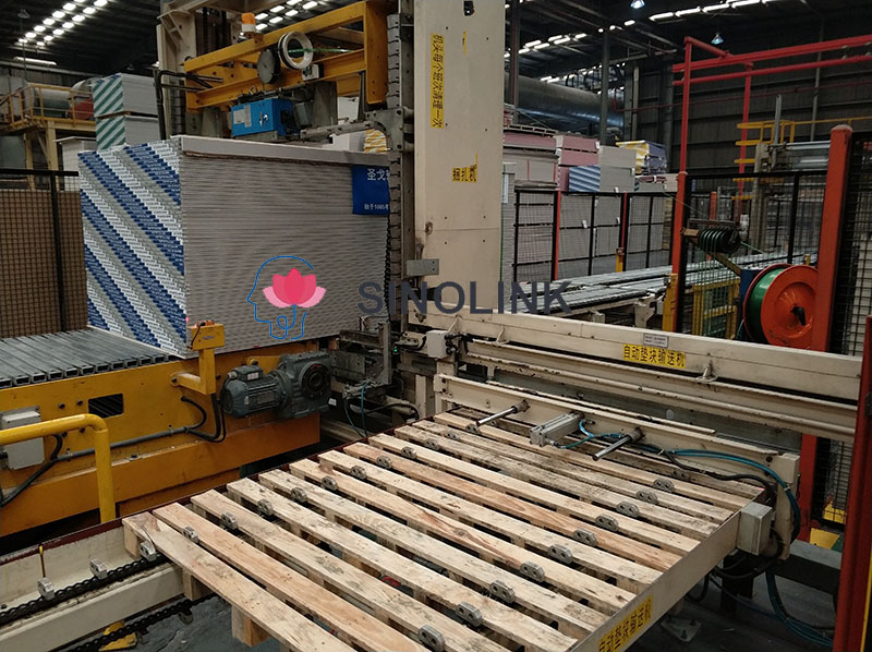 Máquina flejadora vertical de paletas completamente automática