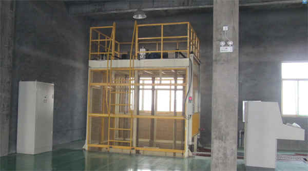 Transportador de elevación vertical reciprocante no tripulado completamente automático