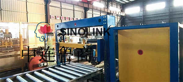 Tipo de clip automático Color Acero Teja (placa de perfil) Materiales de construcción Bloques de madera Sistema de flejado