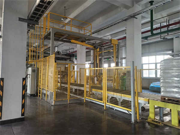 ZL1800FZ-PL Envolvedora de film estirable con brazo giratorio