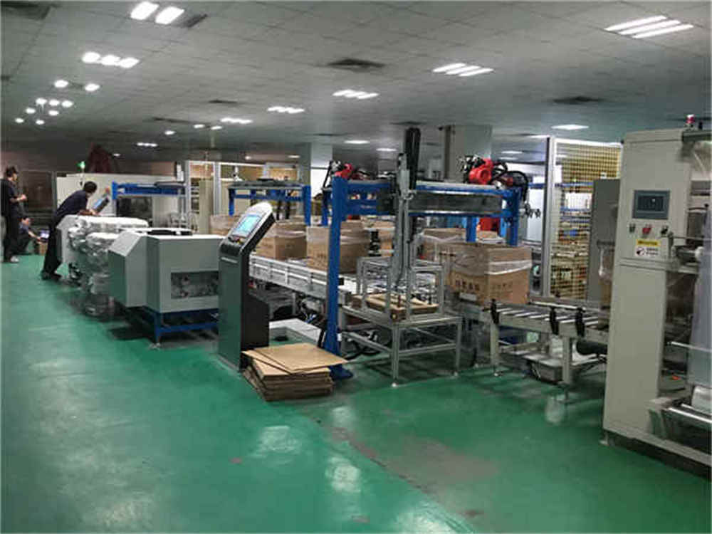 Manipulador automático de coordenadas rectangulares para agregar techos