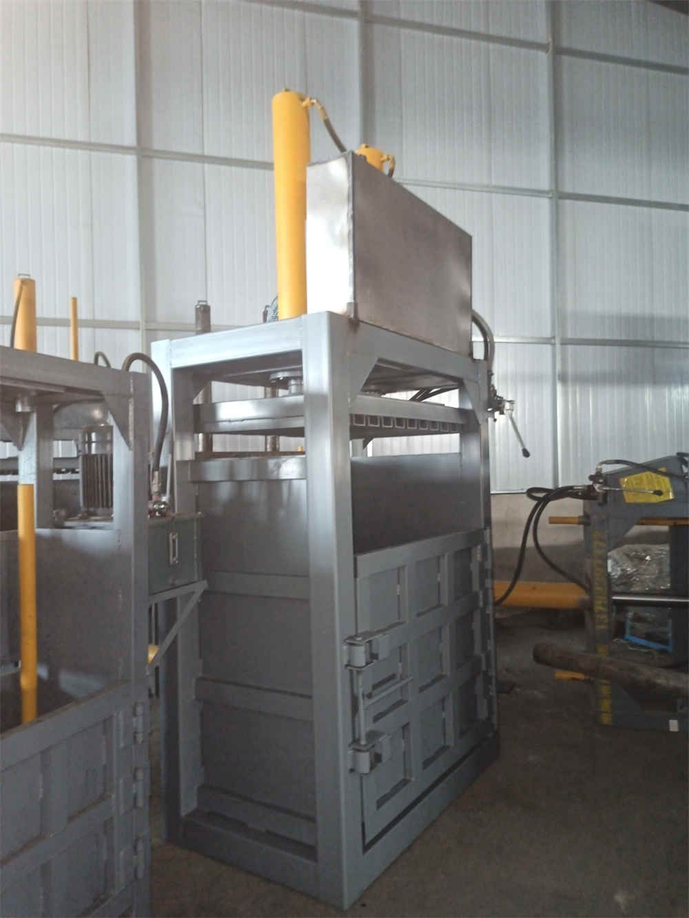 Máquina empacadora hidráulica completamente automática