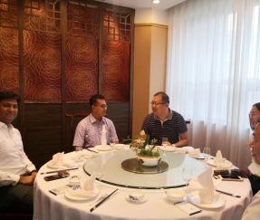 Clientes de Bangladesh por firmar el acuerdo por el pedido de 30 juegos de envoltorios de paletas