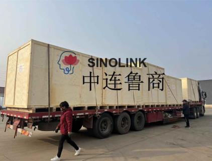 Entrega de máquinas envasadoras de películas estirables y películas protectoras