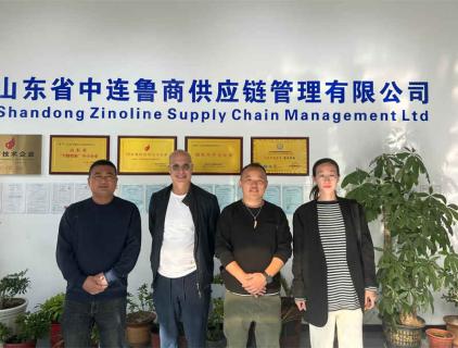 Máquina empacadora de ventanas y puertas no estándar