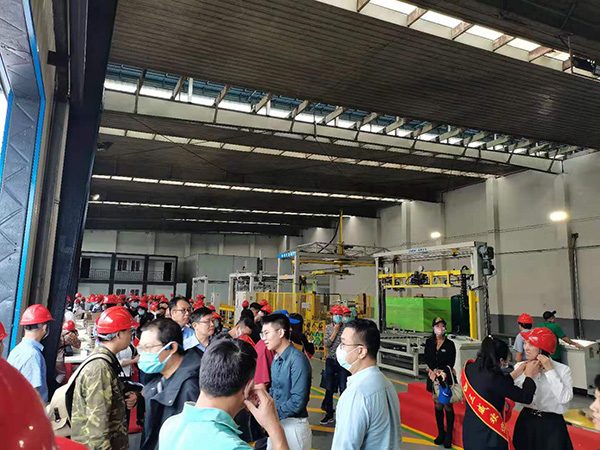 Visite la nueva fábrica de materiales de Sanwei Visit Sanwei New Material Factory