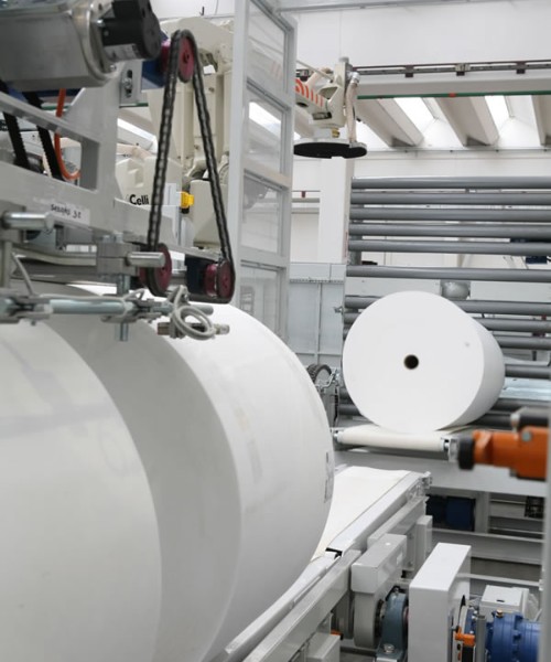 Sistema de embalaje y transporte automático de tela no tejida Non Woven Fabric Automatic Conveying And Packaging System