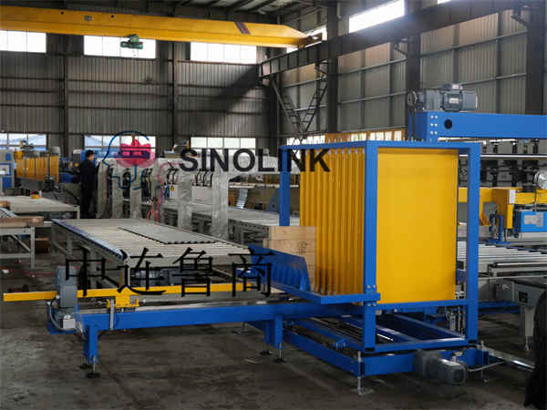 Automatic Clip Type Color Steel Tile (Profile Plate) Building Materials Wooden Blocks Strapping System