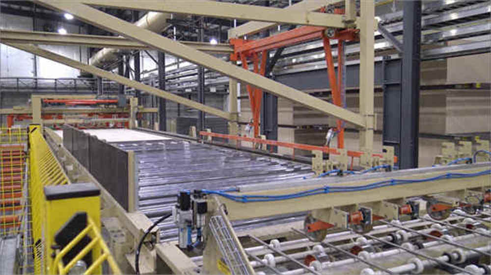 Sistema inteligente de clasificación y transmisión automática para tablero hecho por el hombre